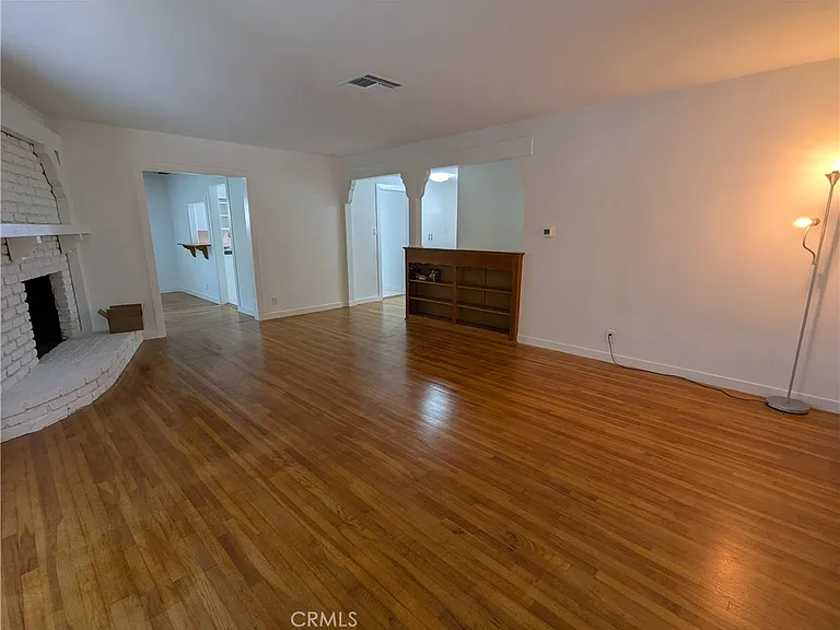 6829 McLennan Ave — Photo 7