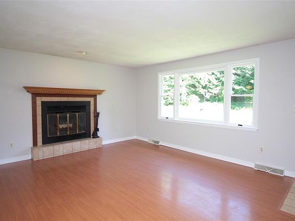 2nd image of 4221 Cheryl Dr