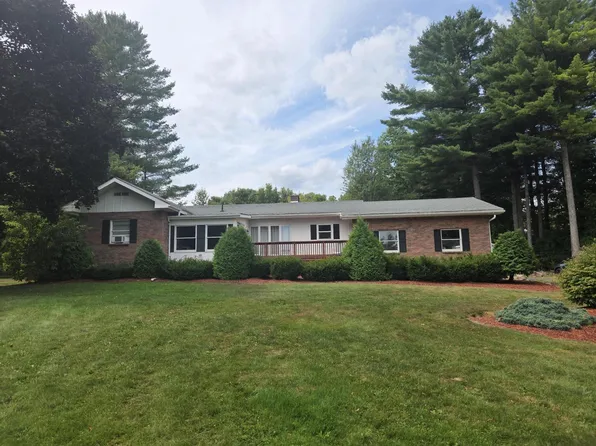 102 Tallman Rd, Champlain, NY 12919