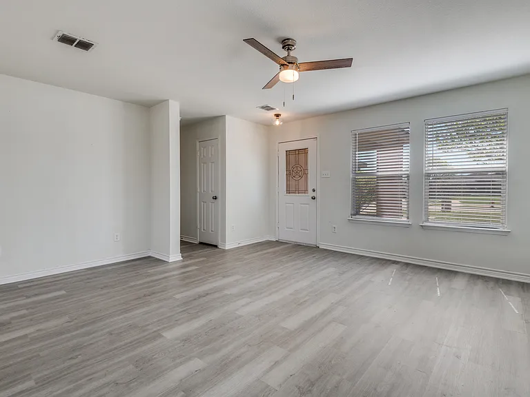 312 Stanford Dr — Photo 21