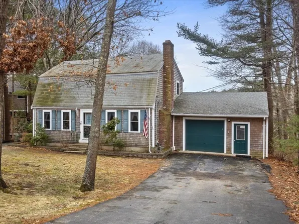114 Meetinghouse Ln, Marshfield, MA 02050