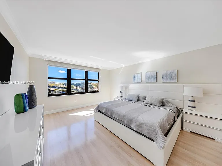 9801 Collins Ave #5S — Photo 26