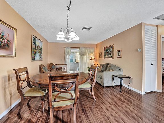 4th image of 2545 Dudley Dr W APT J