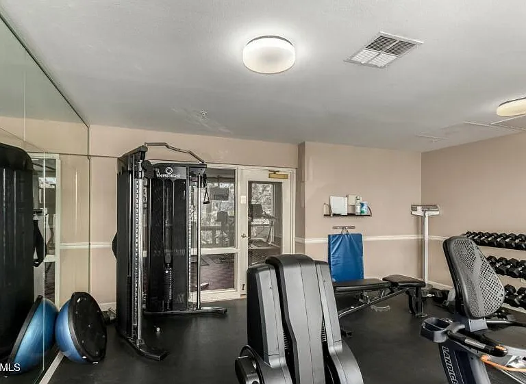 4200 N Miller Rd #405 — Photo 18
