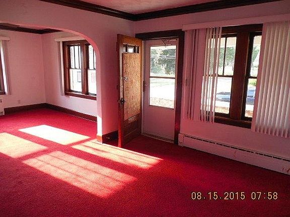 2nd image of 1103 Kent St