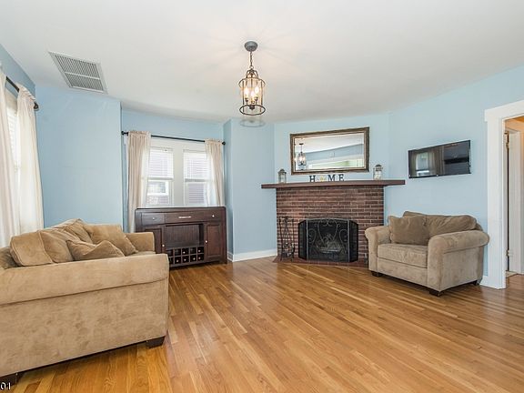 4th image of 89 Park Ave