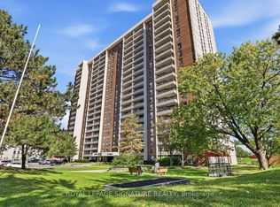 4 Kings Cross Rd #1805, Brampton, ON L6T3X8