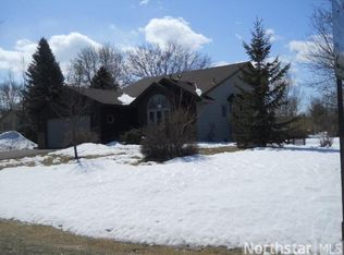 1527 Jackson Ave NE, Saint Michael, MN 55376
