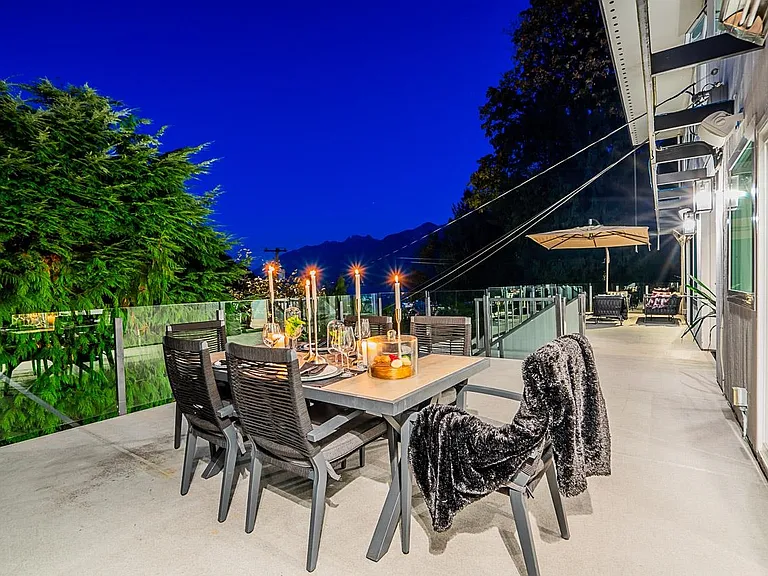 6446 Marine Dr — Photo 32