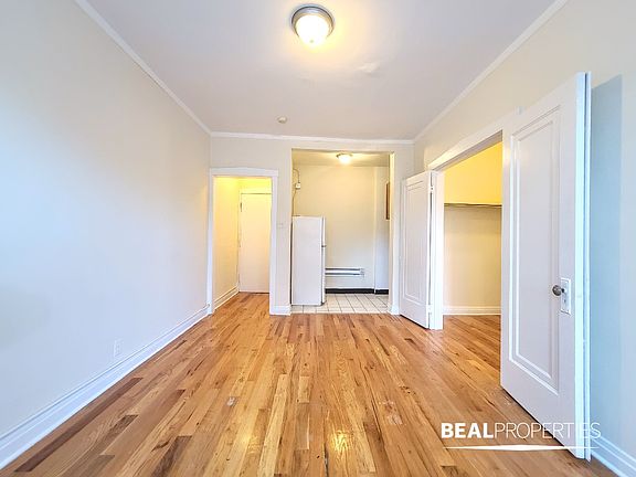 5th image of 511 W Melrose St #511214