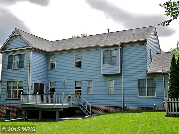 Exterior (Rear)