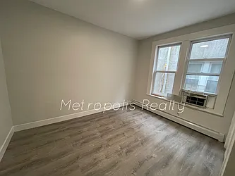 Rented by Metropolis International Realty Inc.