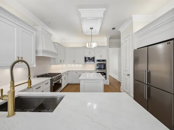 5107 Scarborough Ln, Dallas, TX 75287