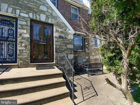 230 E Fariston Dr, Philadelphia, PA 19120