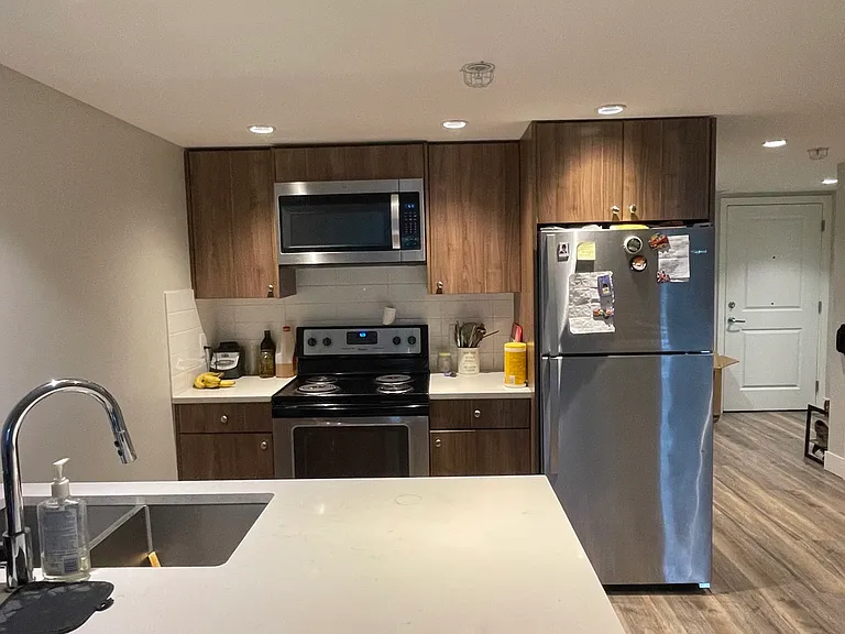 5656 Victoria Dr — Photo 13