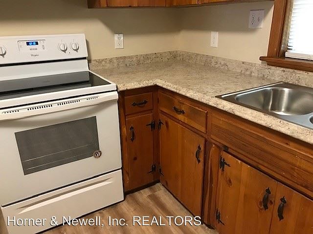 1st image of 861 Newkirk Dr