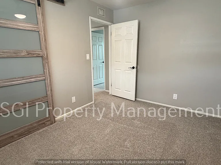 2415 N 71st St #C — Photo 8