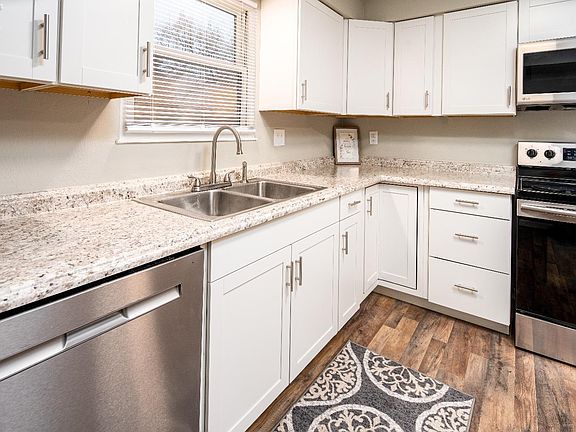 5th image of 1010 Mallard Ct