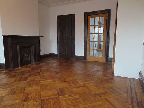 2nd image of 349A Quincy St #2