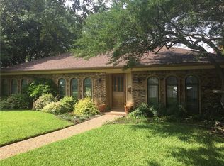 617 Hanover Ln, Irving, TX 75062