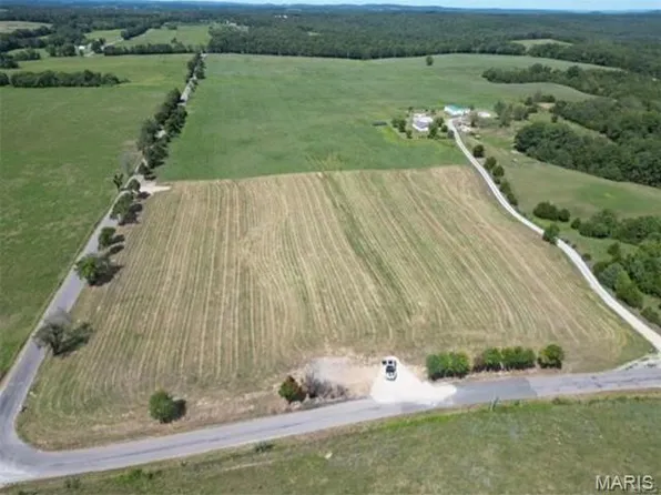 19480 Burks School Rd, Sainte Genevieve, MO 63670