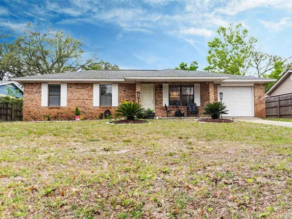 1431 Stanford Rd, Gulf Breeze, FL 32563