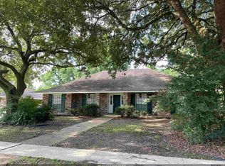 8932 Norfolk Dr, Baton Rouge, LA 70809