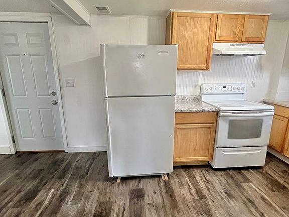 5th image of 313 N Minnesota Ave #4