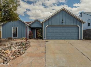 8770 N Holly Brook Ave, Tucson, AZ 85742
