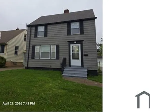5199 Arch St, Maple Heights, OH 44137