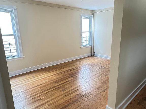 5th image of 655 E 227th St Floor 2