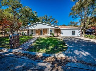 3907 Woodbury Ct, Arlington, TX 76017