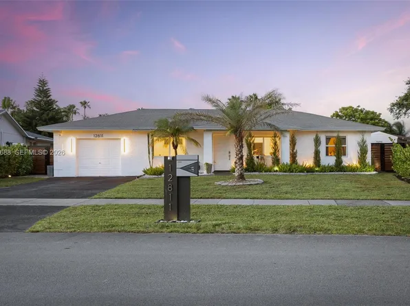 12811 SW 9th Pl, Davie, FL 33325