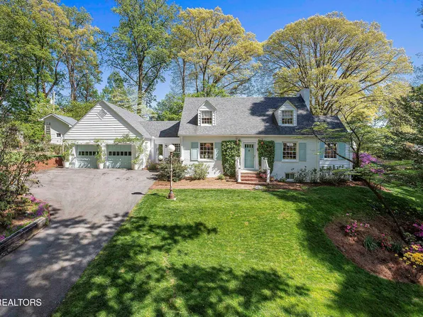 5720 Woodburn Dr, Knoxville, TN 37919