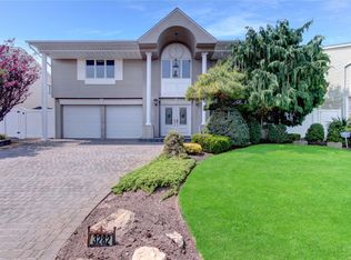 3282 Jason Dr, Bellmore, NY 11710