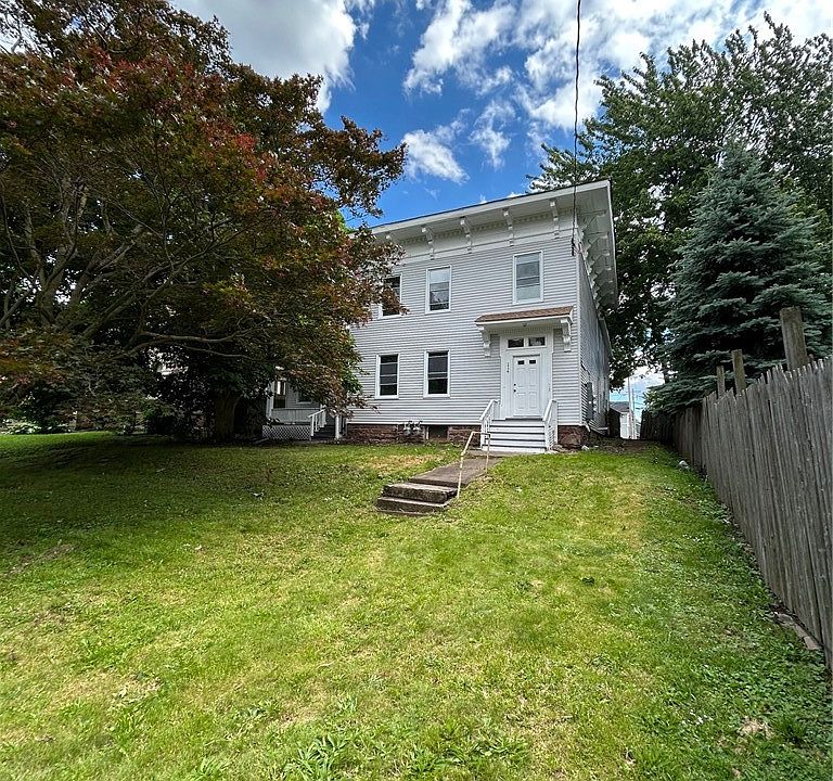 1st image of 114 W Park St