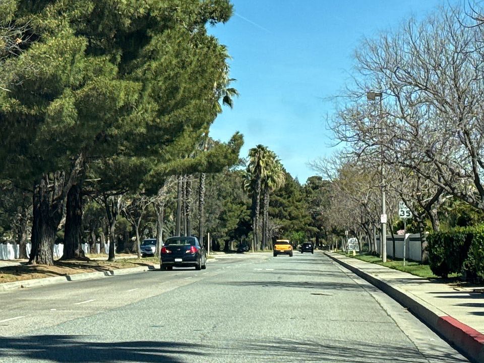 2nd image of 4841 Bermuda Dunes Ave