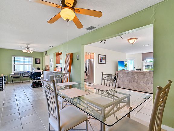 3rd image of 14189 Altocedro Drive