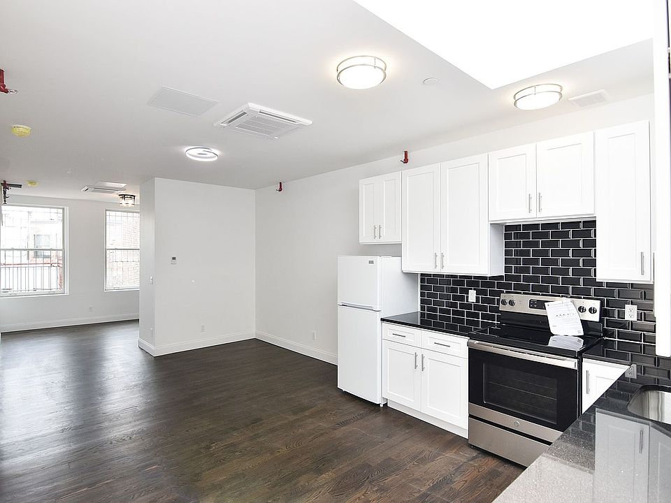 1st image of 122 2nd Ave #5C