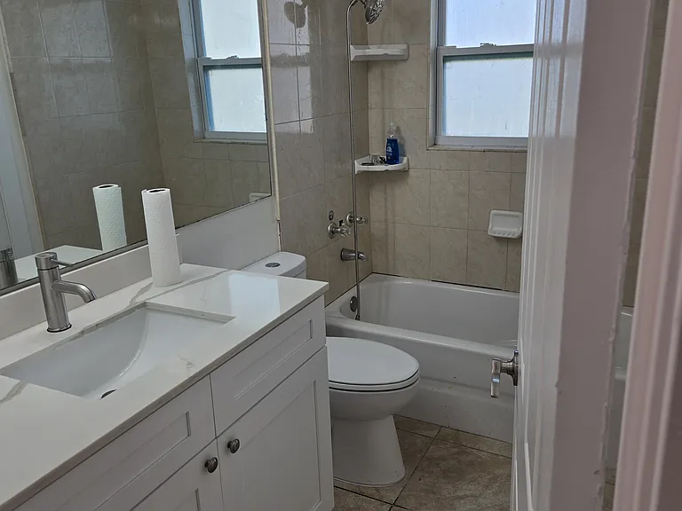 8118 Macoma Dr NE — Photo 9