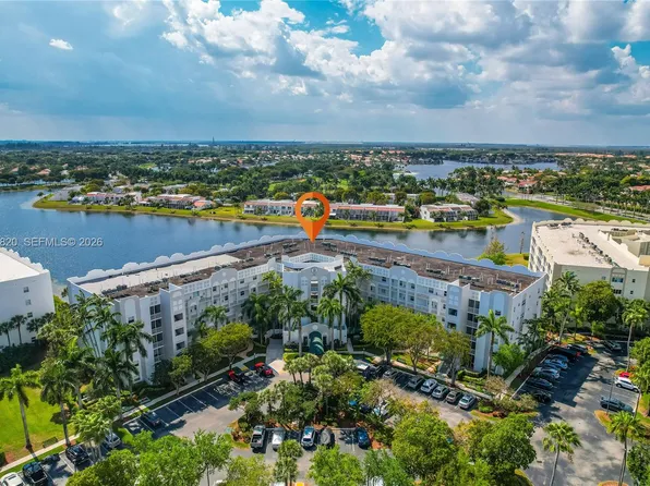 10750 NW 66th St APT 408, Doral, FL 33178