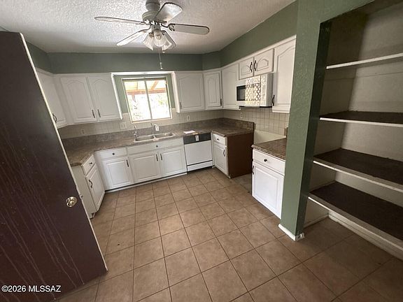 4th image of 390 Quail Ct
