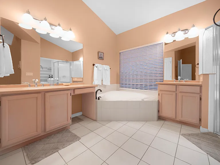 4232 E Rancho Caliente Dr — Photo 20
