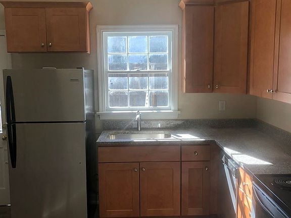 4th image of 1103 West Ave APT 1
