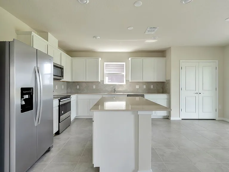 7750 Syracuse Dr — Photo 3