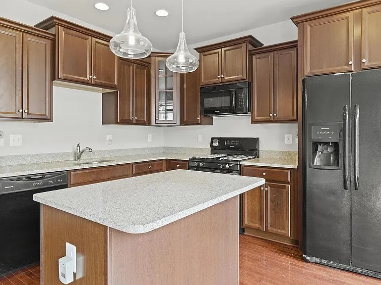 9808 Smithview Pl — Photo 6