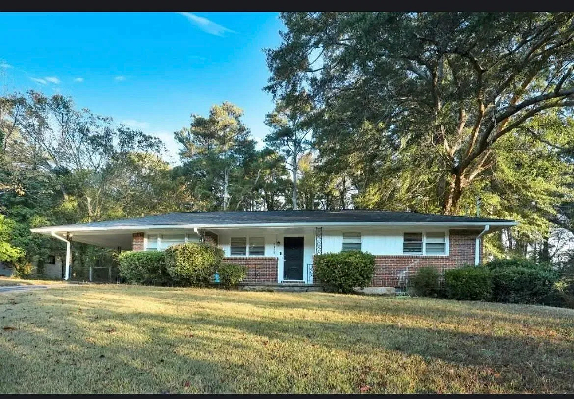 3173 Spreading Oak Dr SW — Photo 1