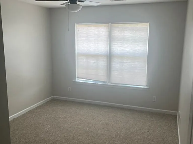 107 Ventura Pl — Photo 11