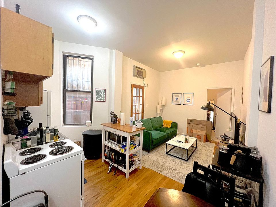 1st image of 17 Stuyvesant St APT 4