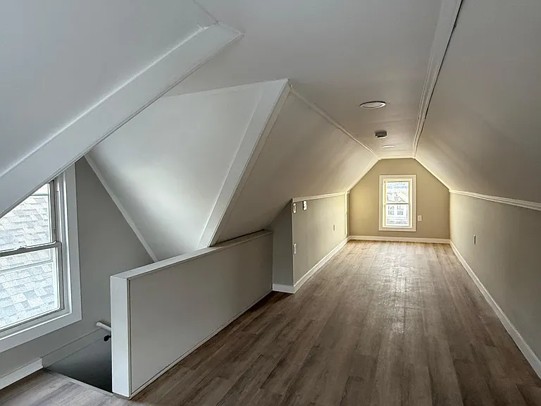 953 Roup Ave — Photo 16